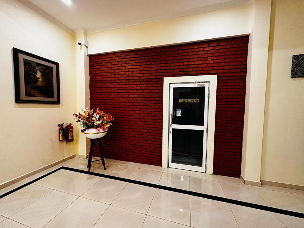 Hotel Northway Vavuniya Exterior foto